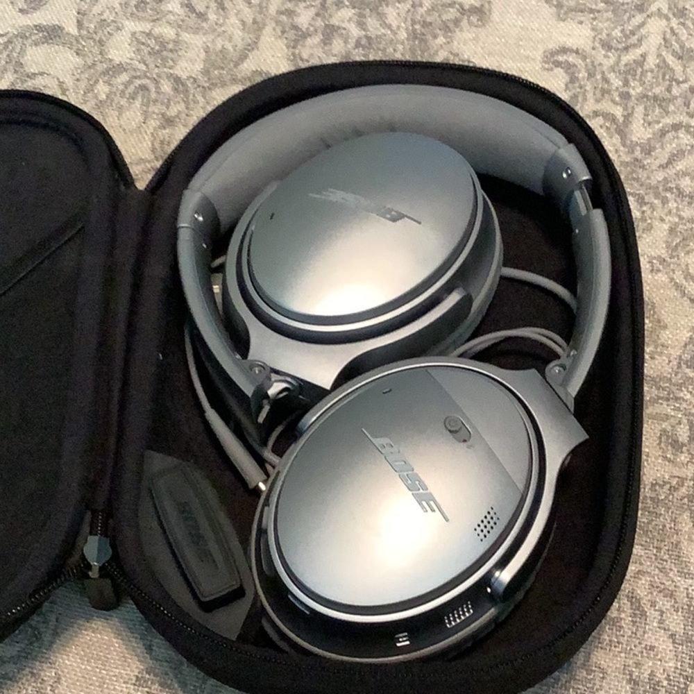 Bose noice canceling headphones
